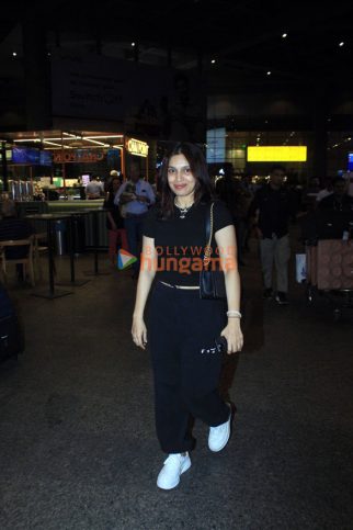 Photos: Bhumi Pednekar, Rakul Preet Singh, Jackky Bhagnani and others snapped at the airport