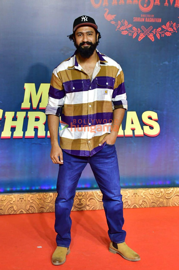 photos celebs grace the premiere of merry christmas 540 49
