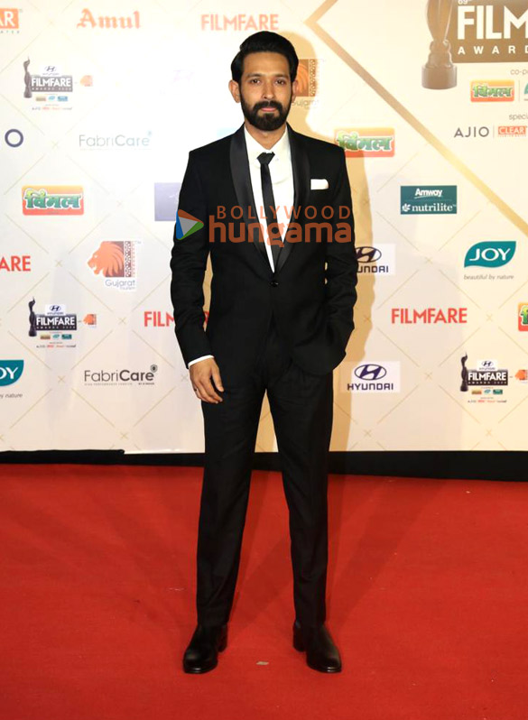photos celebs grace the red carpet of 69th filmfare awards 2024 27