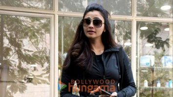Photos: Daisy Shah spotted outside a salon in Bandra