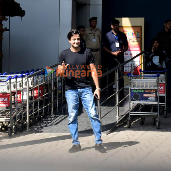 photos hrithik roshan deepika padukone anil kapoor and siddharth anand snapped at kalina airport 009 3