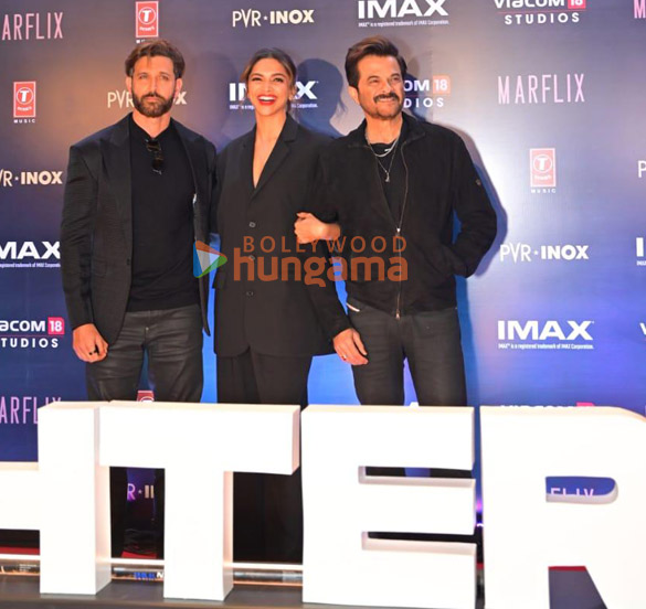 photos hrithik roshan deepika padukone anil kapoor and others grace the premiere of fighter in delhi 6