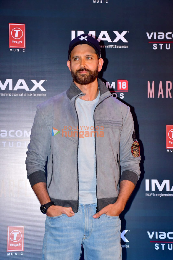 photos hrithik roshan deepika padukone and anil kapoor snapped during siddharth anands fighter promotions in mumbai 8