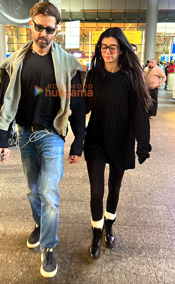 photos hrithik roshan and saba azad snapped at the airport 1 3
