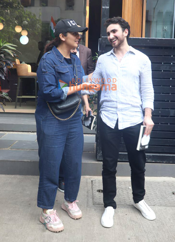 photos huma qureshi snapped in bandra 2 2