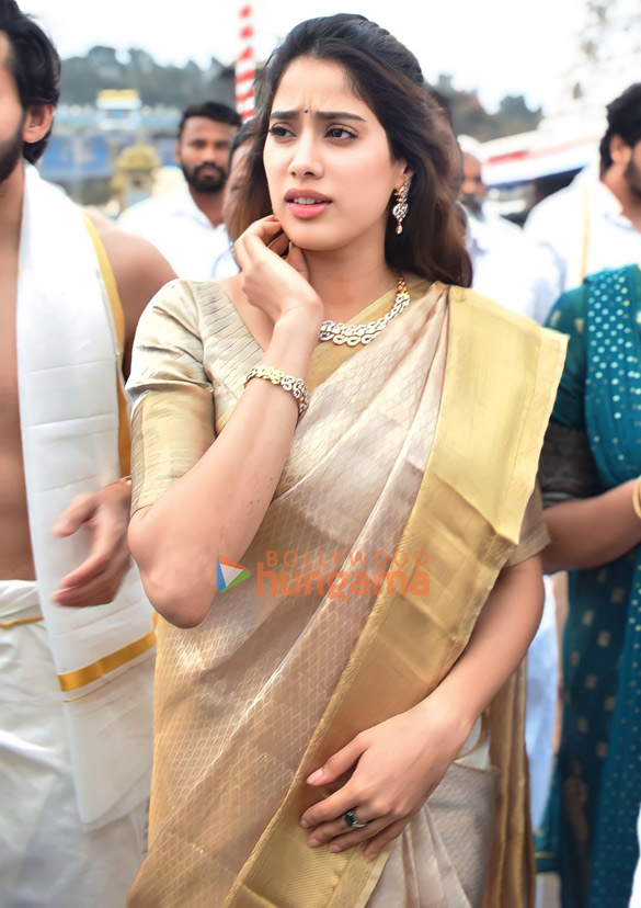 photos janhvi kapoor seeks blessings at tirumala with shikhar pahariya 2