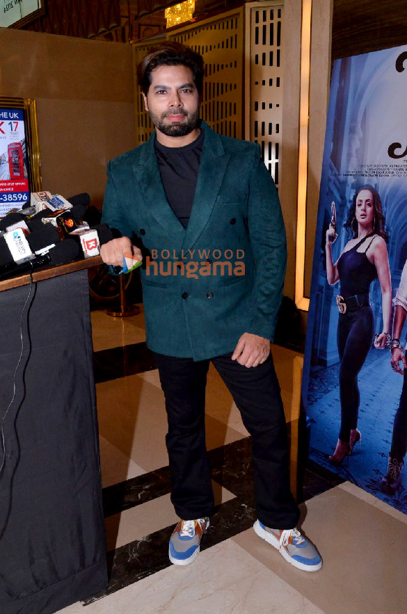 photos jatin khurana angela krislinzki and others grace the premiere of tauba tera jalwa 5