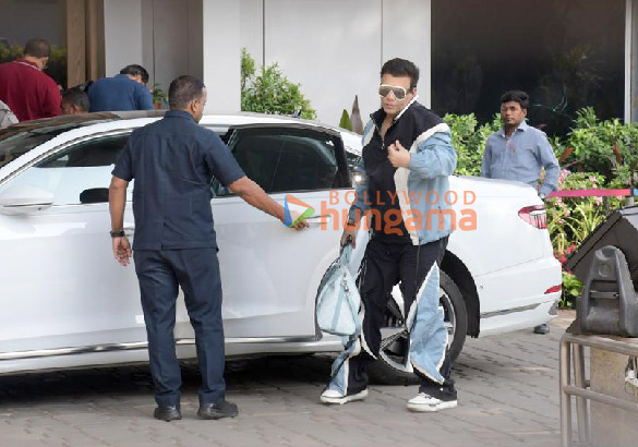 photos karan johar snapped at kalina airport 4