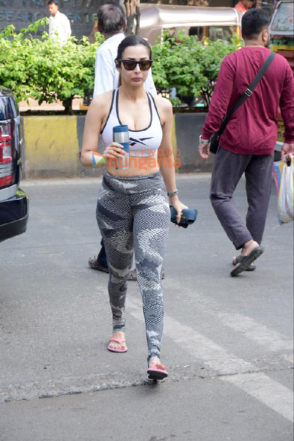 photos malaika arora spotted at diva yoga in bandra 3 23