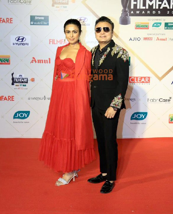 photos nushrratt bharuccha zareen khan karan johar and others grace the filmfare awards 2024 5