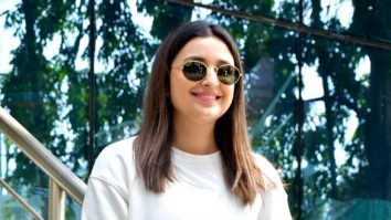 Photos: Parineeti Chopra snapped in Andheri