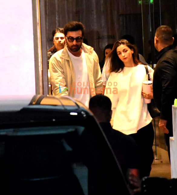 Photos: Ranbir Kapoor, Alia Bhatt, Kareena Kapoor Khan and others snapped at the Kalina airport | Parties & Events