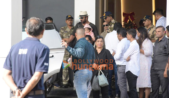 photos ranbir kapoor and alia bhatt snapped with daughter raha kapoor at the kalina airport 2