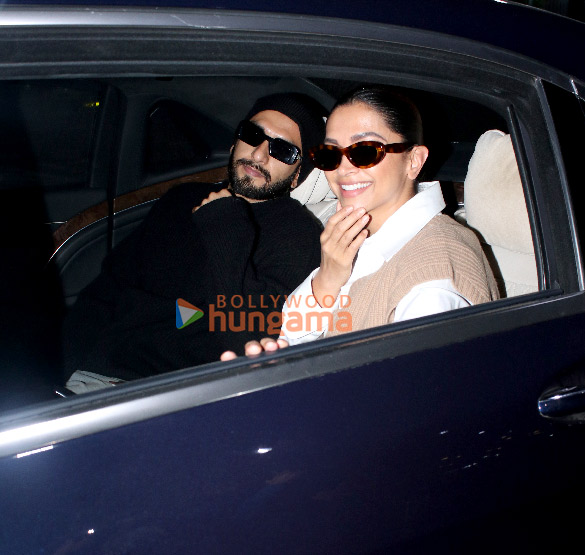photos ranveer singh deepika padukone arjun kapoor and others snapped at the airport 12