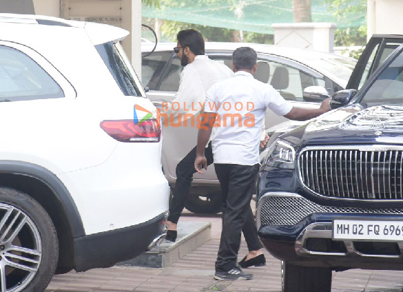 Photos: Ranveer Singh snapped at Sanjay Leela Bhansali’s house