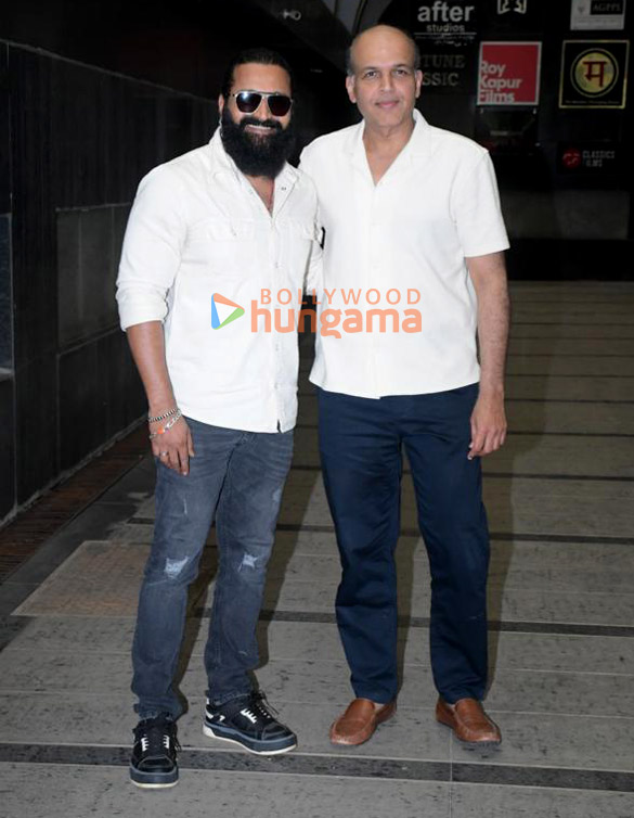 photos rishab shetty snapped at ashutosh gowarikars office 4