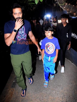 Photos: Riteish Deshmukh snapped at Hakim’s Aalim salon in Bandra