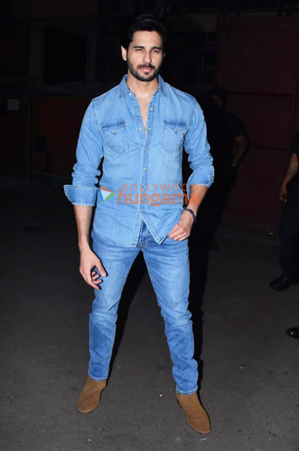 photos rohit shetty shilpa shetty vivek oberoi and sidharth malhotra snapped in bandra 9