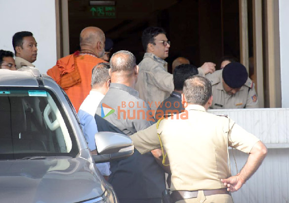 photos salman khan aamir khan alia bhatt and others snapped at kalina airport 4