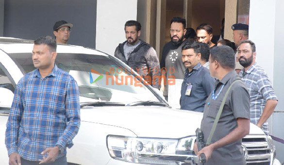 photos salman khan snapped at kalina airport 4 4