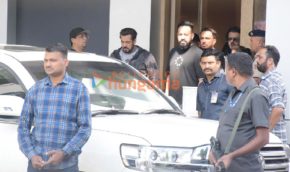 photos salman khan snapped at kalina airport 5 4