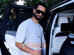 Photos: Shahid Kapoor snapped in Bandra