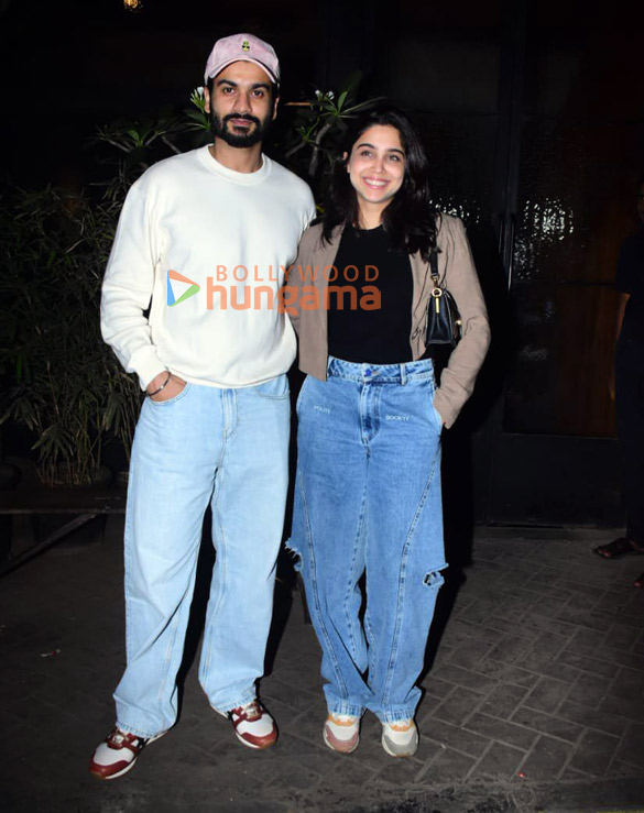 photos sharvari wagh and sunny kaushal snapped in bandra 2