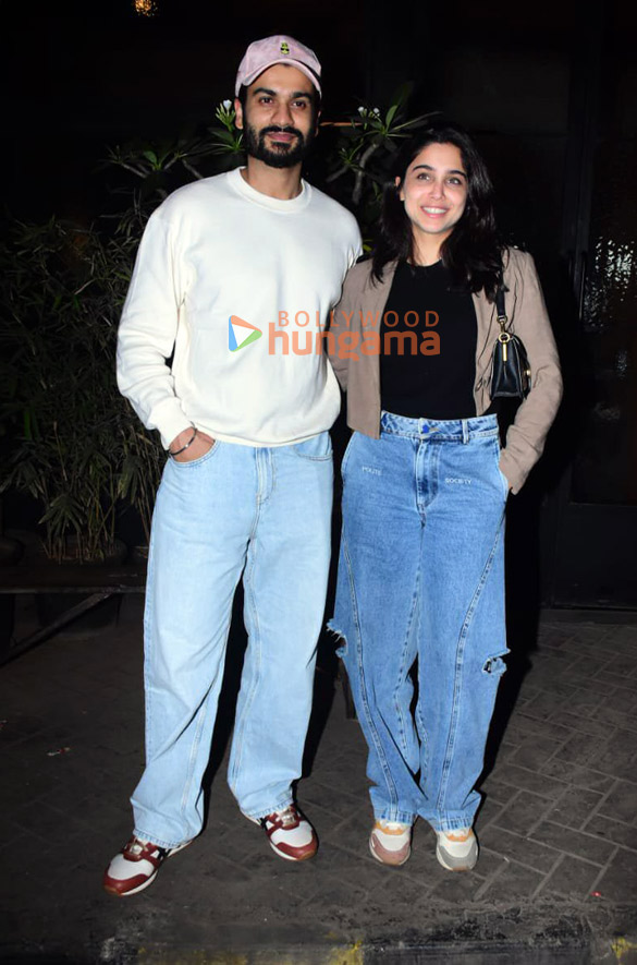 Photos Sharvari Wagh and Sunny Kaushal snapped in Bandra (1) | Sunny ...