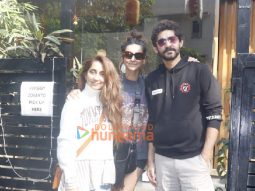 Photos: Shibani Dandekar, Anusha Dandekar and Gaurav Kapur snapped in Bandra
