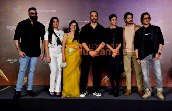 photos sidharth malhotra shilpa shetty vivek oberoi rohit shetty and others snapped at the trailer launch of indian police force 7