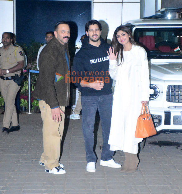 photos sidharth malhotra shilpa shetty and rohit shetty snapped at kalina airport 4