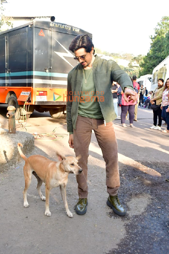 photos sidharth malhotra vivek oberoi shilpa shetty and rohit shetty snapped promoting indian police force 2