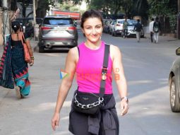 Photos: Soha Ali Khan snapped in Khar