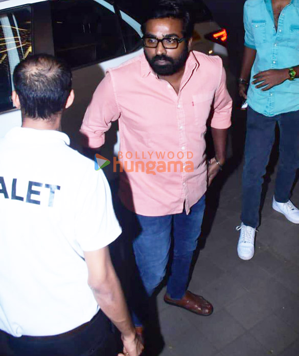 photos vijay sethupathi snapped in bandra 1