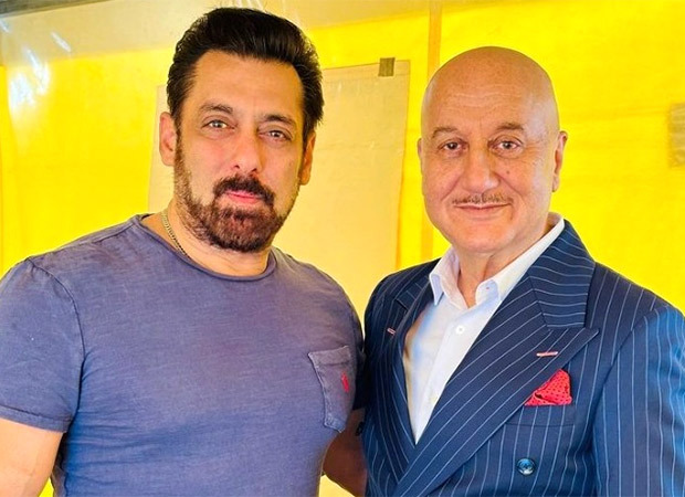 Anupam Kher and Salman Khan share smiles in recent snap; see pic : Bollywood News | News World Express