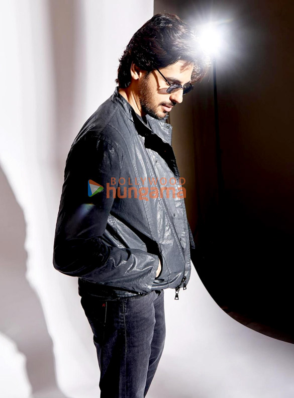 sidharth malhotra 4 19