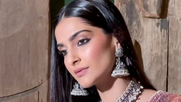 Sonam Kapoor looks elegant dressed in this white lehenga
