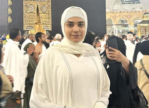 Anjum Fakih performs her first umrah in Mecca; gives a peek into her “deeply meaningful” journey