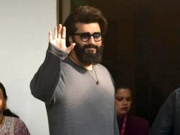 Arjun Kapoor waves at paps as he gets clicked at the airport