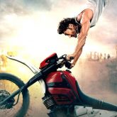 Crakk actor Vidyut Jammwal performs daredevil stunt on Mumbai local
