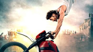Crakk actor Vidyut Jammwal performs daredevil stunt on Mumbai local