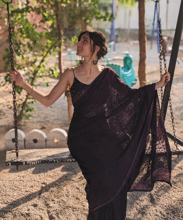Dot’s latest ethnic look proves that you can never go wrong with a black saree