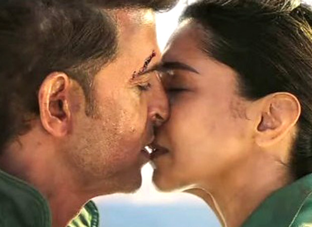 Hrithik Roshan and Deepika Padukone’s kissing scene in Fighter erupts controversy; IAF Officer sends makers defamation notice: Report : Bollywood News | News World Express