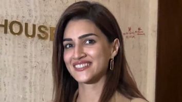 Kriti Sanon’s fun banter with paps as she gets clicked at Manish Malhotra’s residence