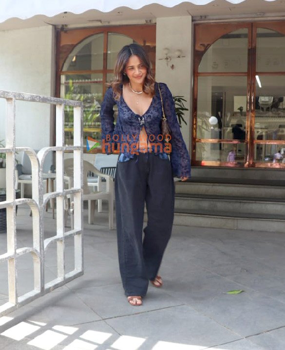 photos aisha sharma spotted in bandra 2 13