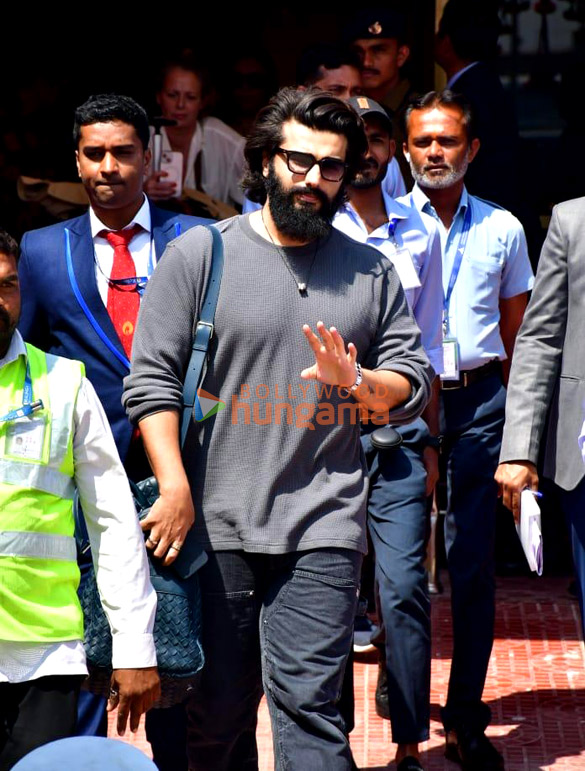Photos: Arjun Kapoor snapped at Jamnagar airport