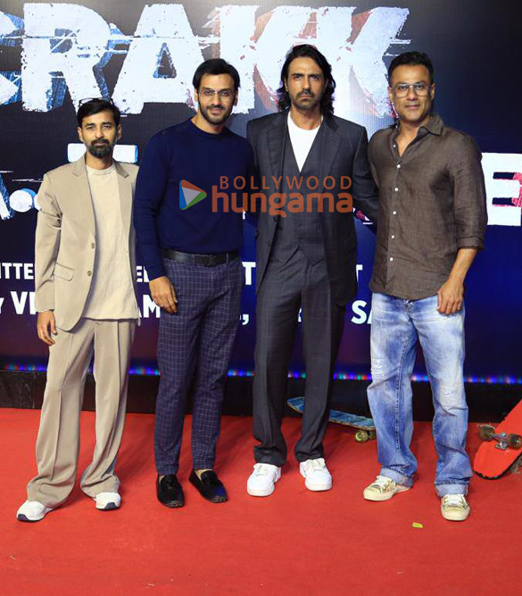 photos arjun rampal nora fatehi emraan hashmi and others snapped at the special screening of crakk jeetegaa toh jiyegaa 7