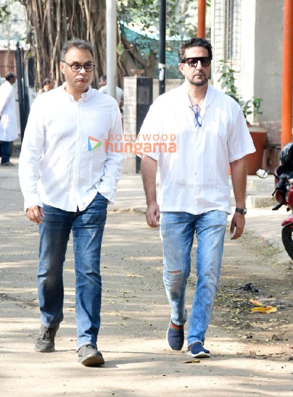 photos celebs attend the last rites of pankaj udhas in mumbai 2 6