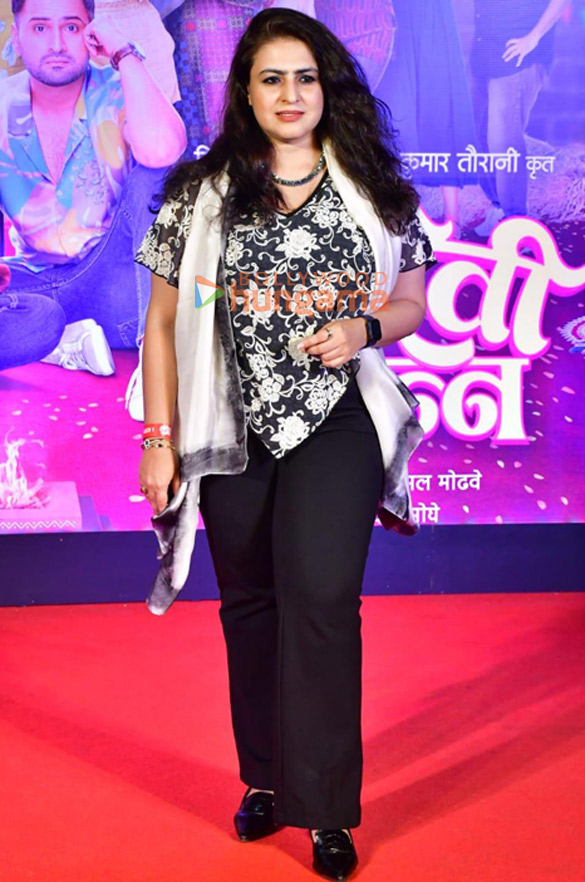 photos celebs grace the premiere of marathi film sridevi prasanna 23