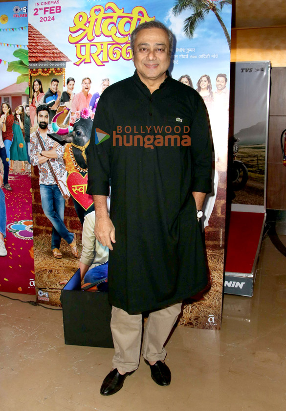 photos celebs grace the premiere of marathi film sridevi prasanna 5 2